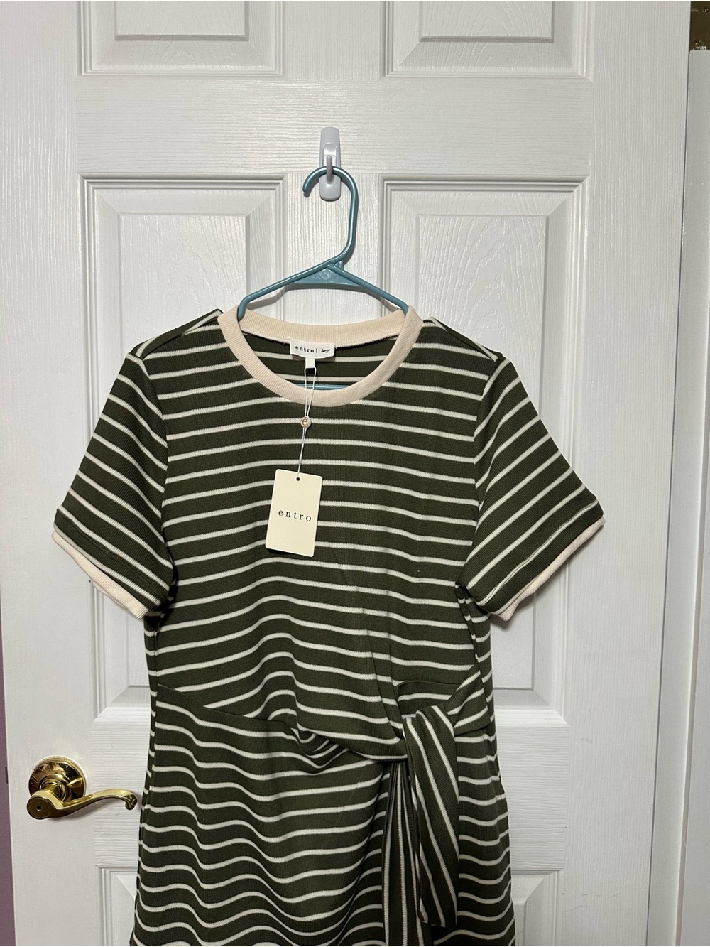 entro Large NWT Olive & Cream Striped Tie-Waist Short Sleeve Dress - Picture 2 of 4